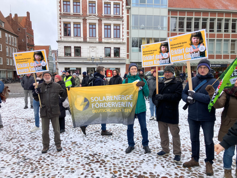 Auf Demos sind wir natürlich auch immer wieder vertreten